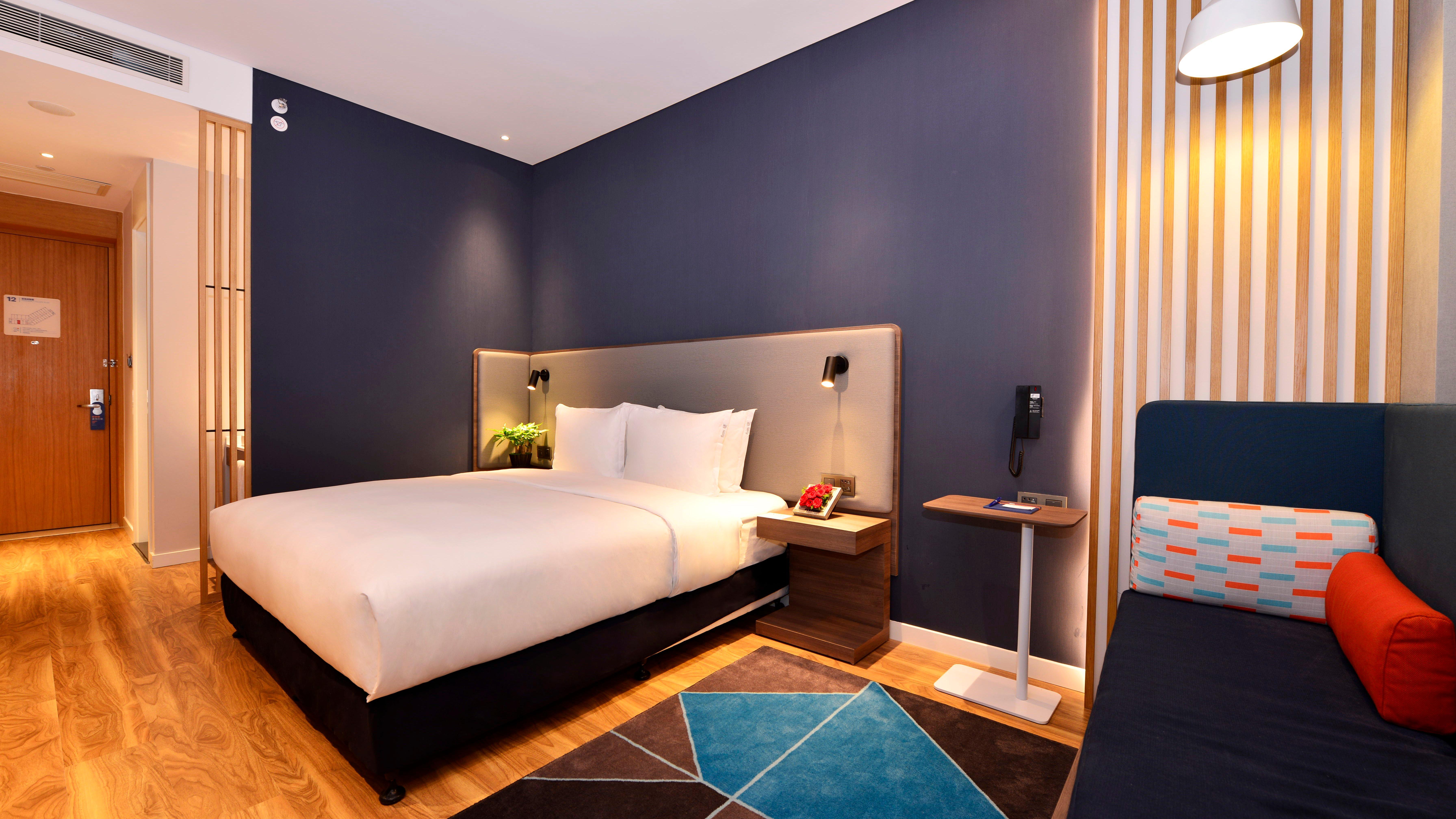 Holiday Inn Express Luanchuan By Ihg Exteriör bild