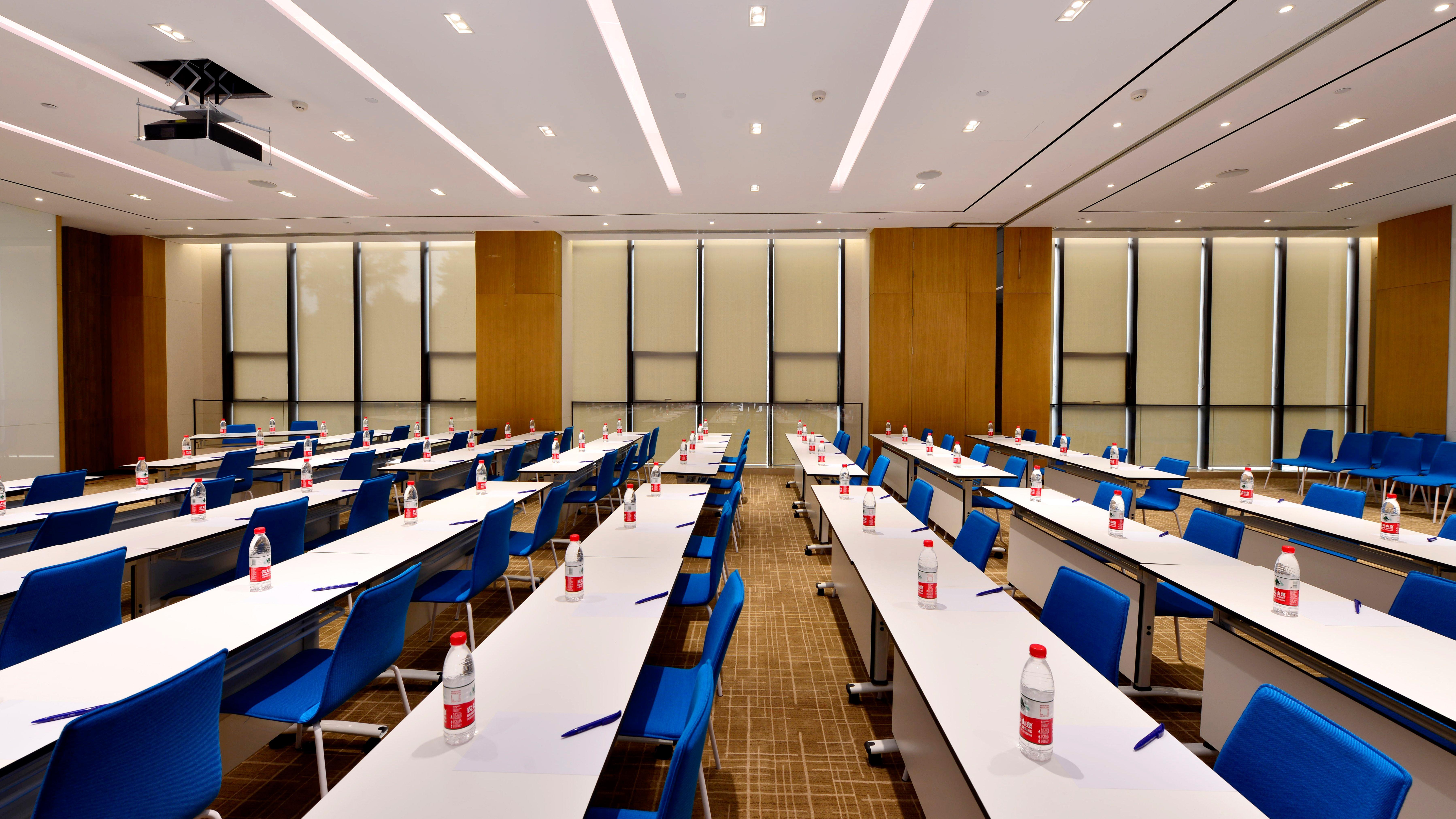 Holiday Inn Express Luanchuan By Ihg Exteriör bild
