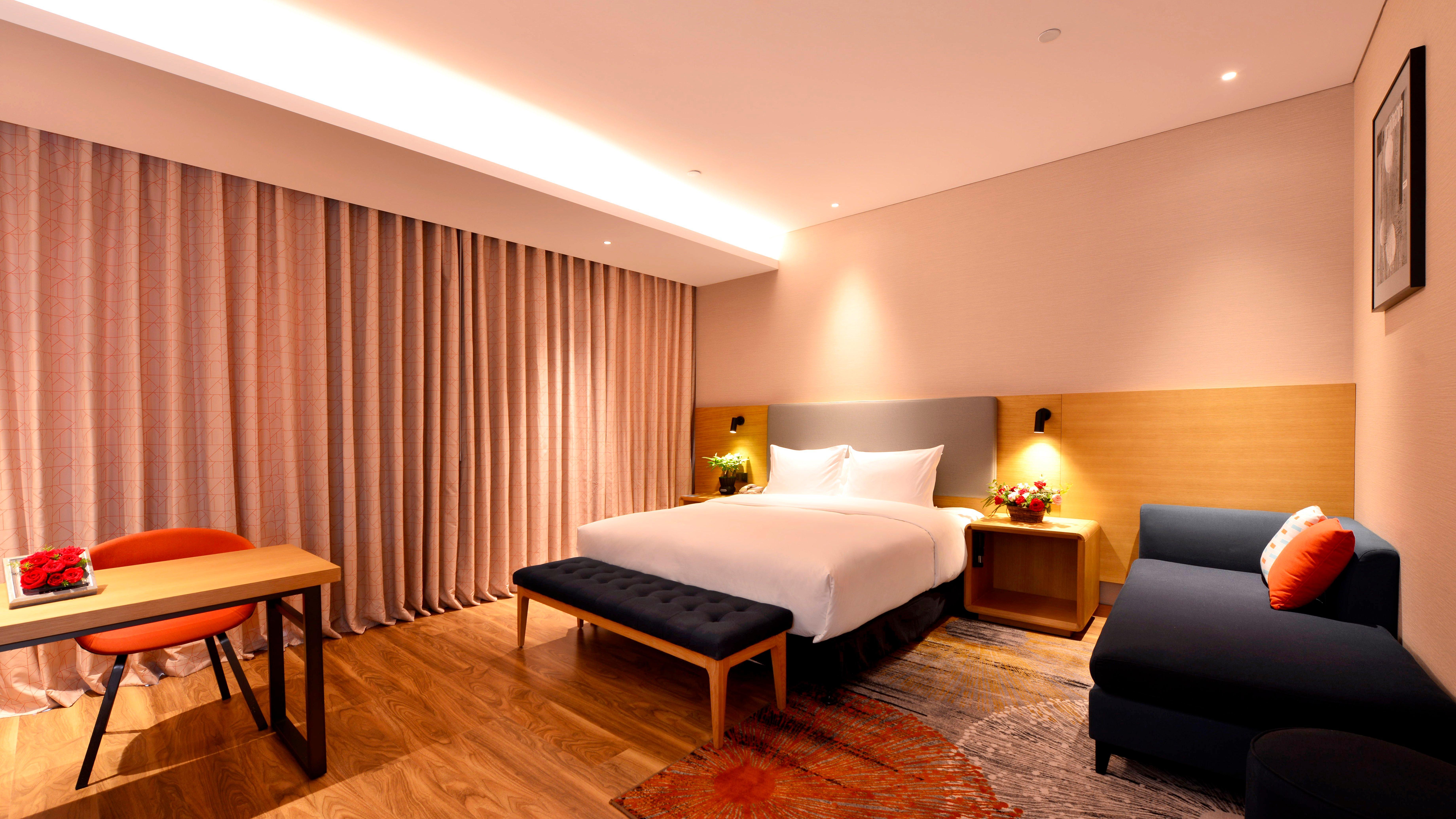 Holiday Inn Express Luanchuan By Ihg Exteriör bild