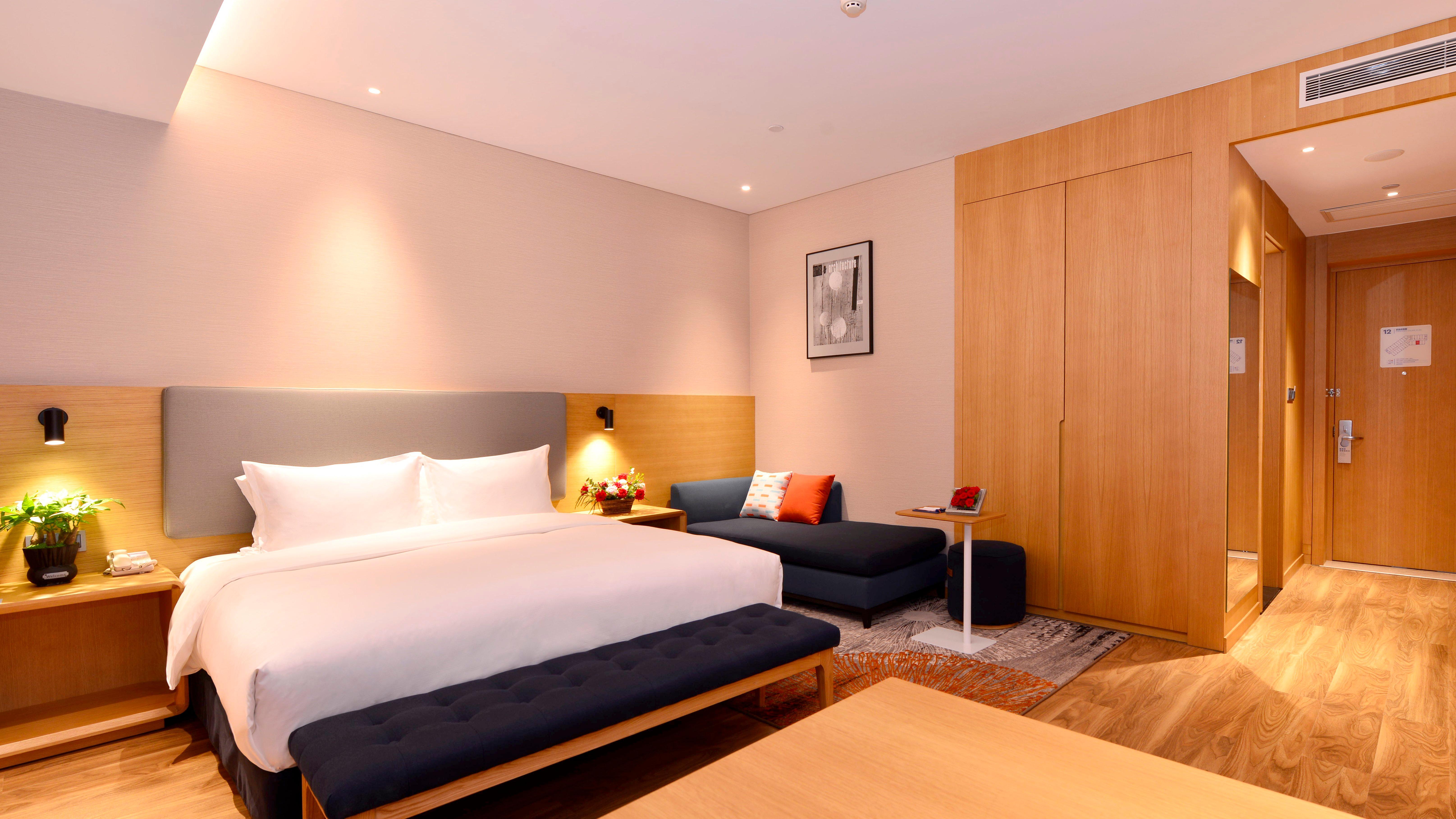 Holiday Inn Express Luanchuan By Ihg Exteriör bild