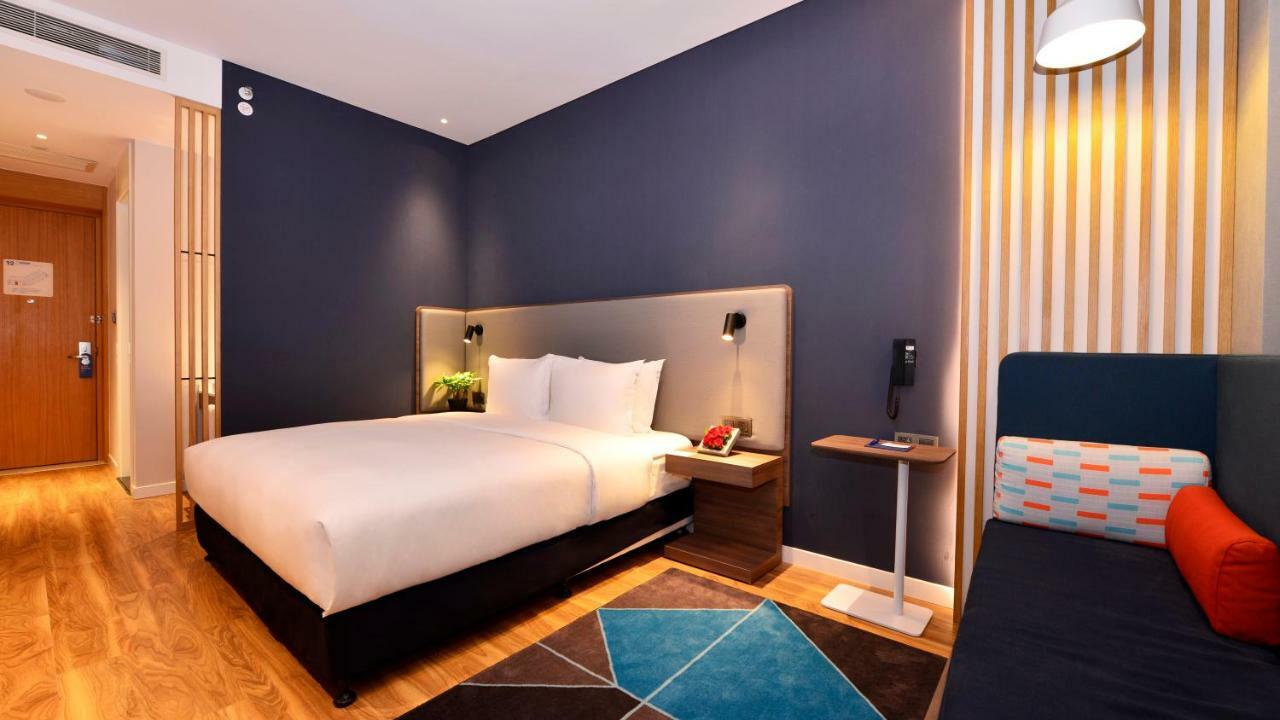 Holiday Inn Express Luanchuan By Ihg Exteriör bild